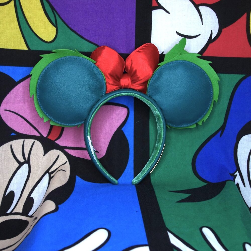 Disney Loungefly Christmas Minnie Ears - Picture 2 of 3